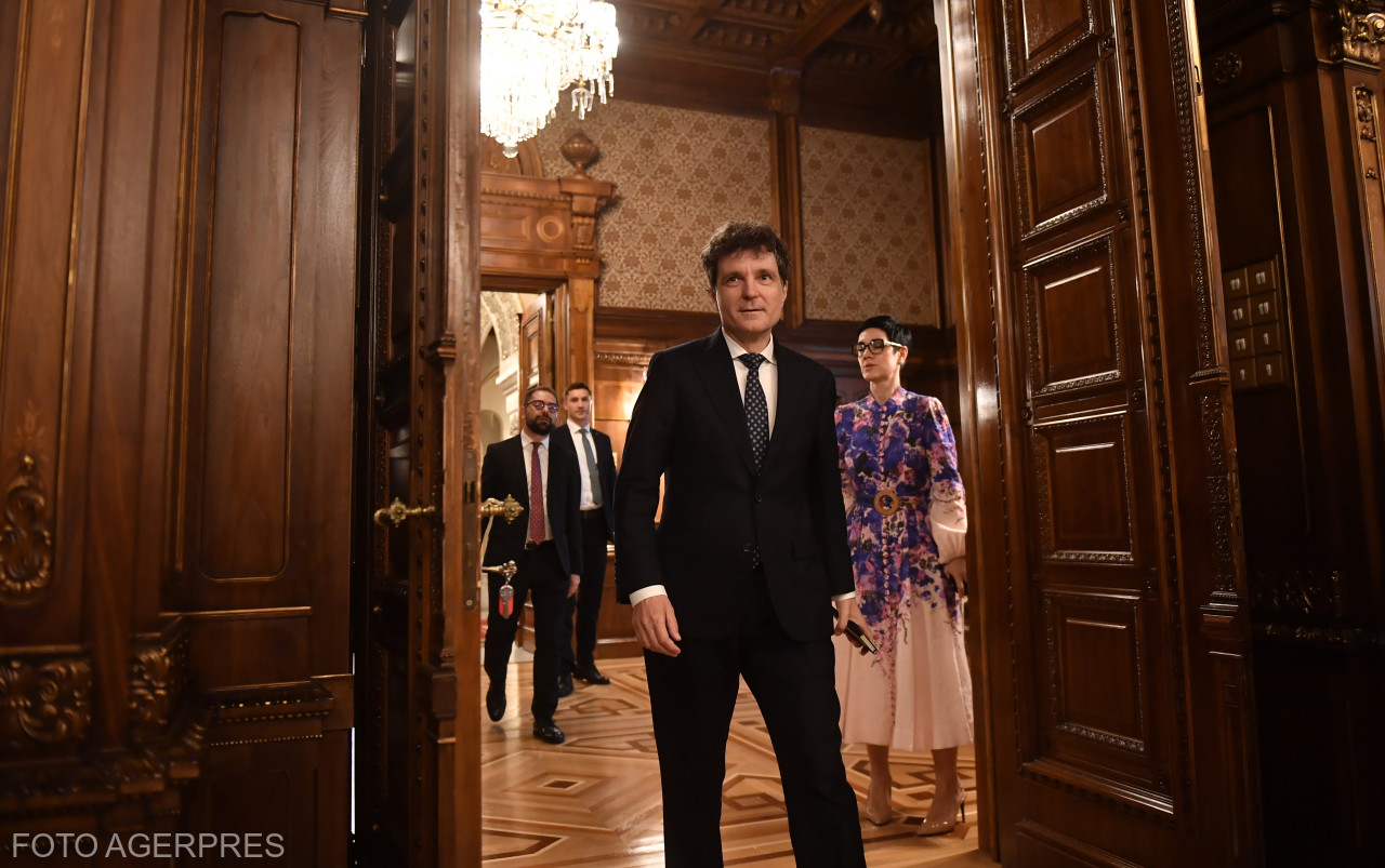 Nicișor Dan așteaptă răspunsul partidelor pentru noul Guvern condus de Luca Niculescu