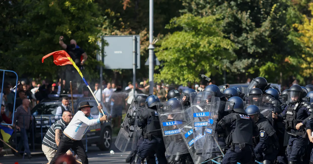 Ura din mediul online se transformă în violență pe stradă: avertizarea consultantului Cristian Andrei