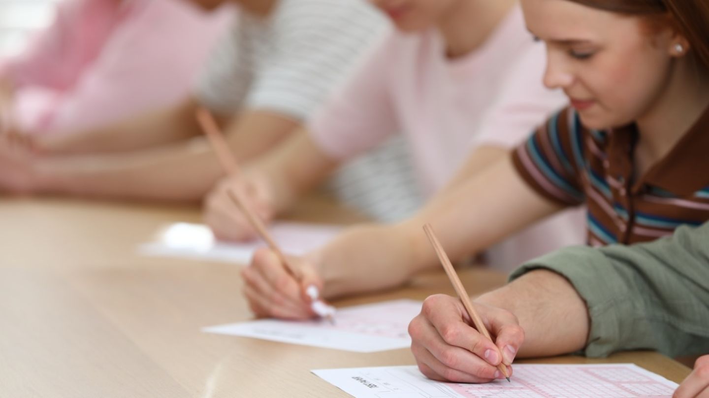 Senatul elimină examenul de admitere la liceu. Legea merge spre promulgare
