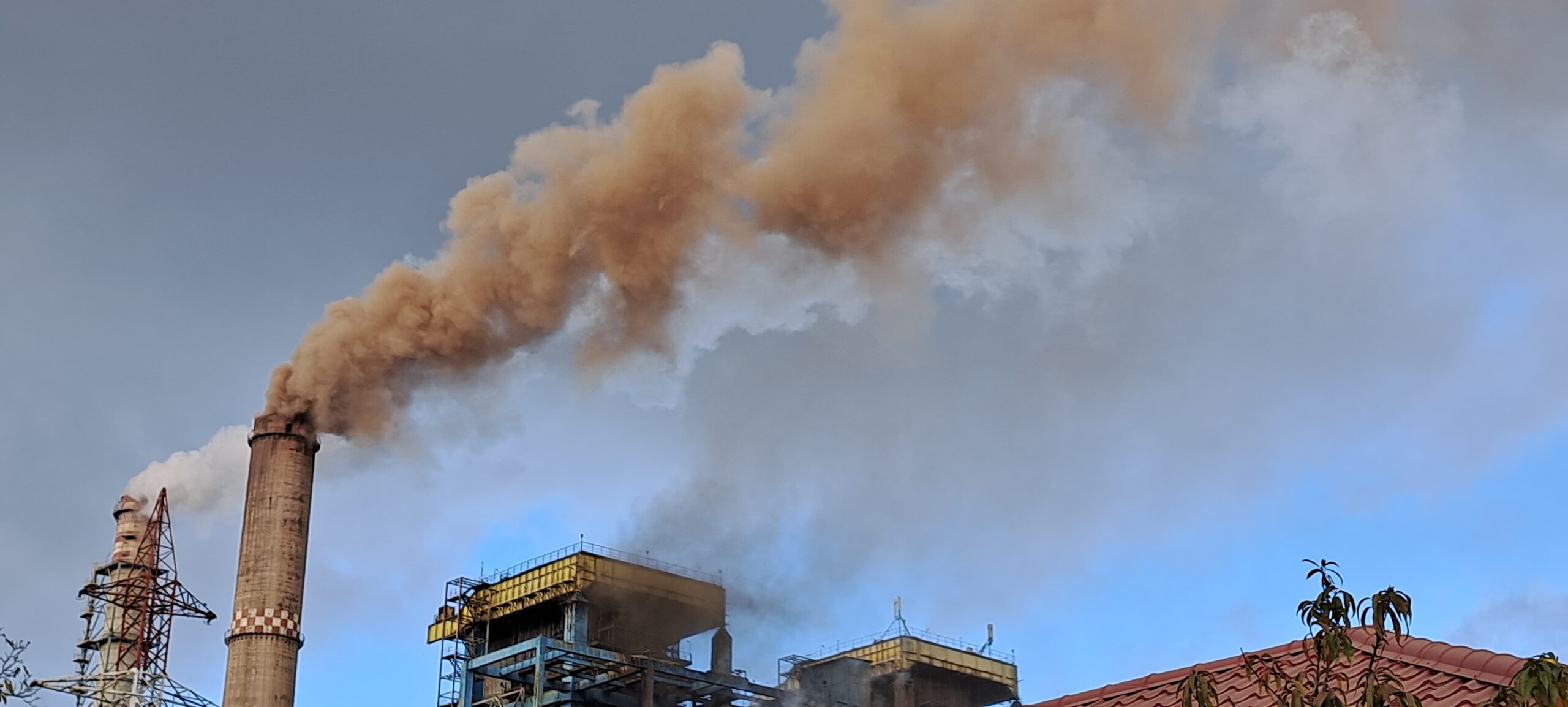 Revolta de la Craiova: Sute de locuitori înjudecată instituțiile pentru poluarea cauzată de termocentrale