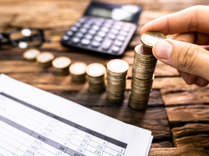Riscul de inversare a măsurilor fiscale în România: Analiza impactului asupra deficitului bugetar